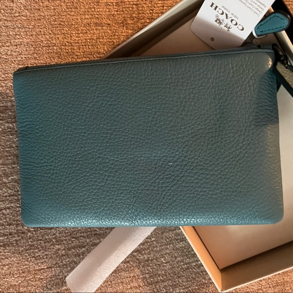 COPY - NWT in Box! Coach Snoopy collection large zip wristlet - Ocean blue- - Picture 3 of 6